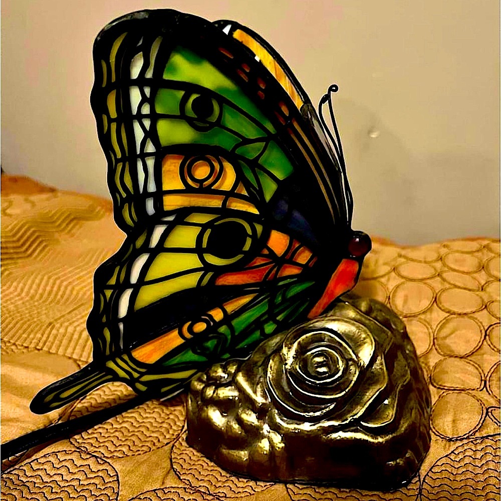 BNIB Stained Glass Butterfly Lamp 🦋 - Picture 6 of 7